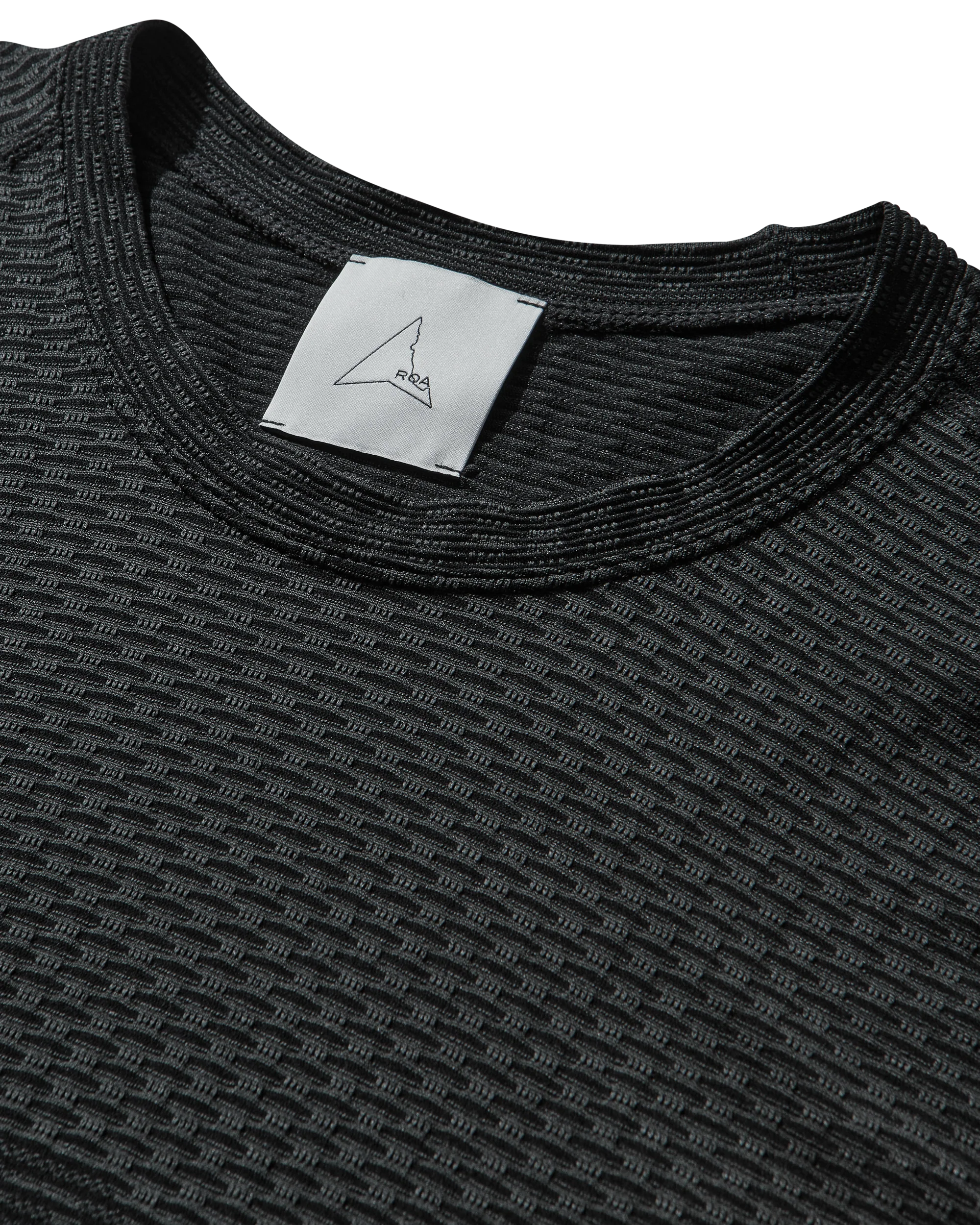 Hivee Dryarn Lightweight Seamless T-Shirt - Image 11