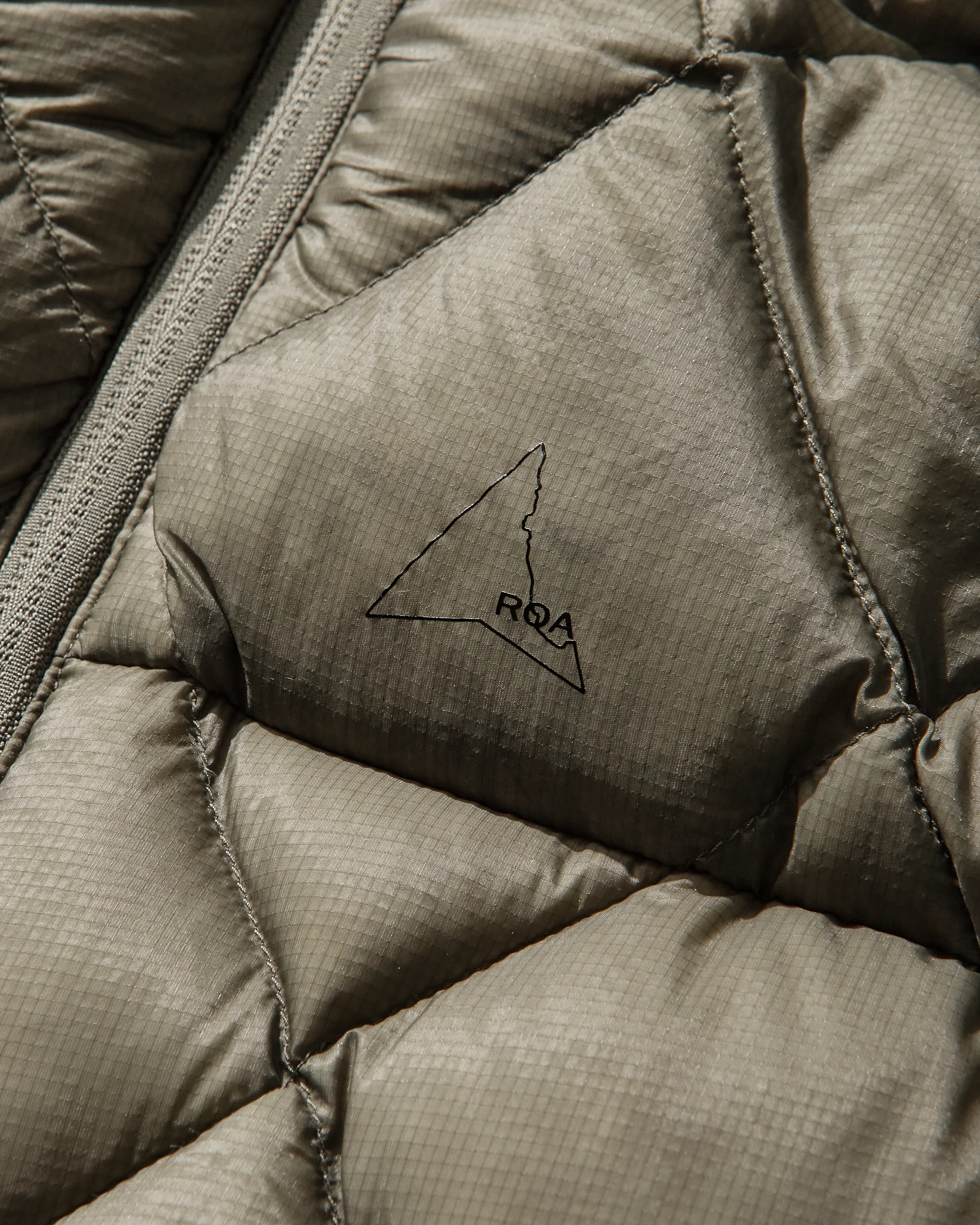 Nuna 800 Fill Power Hooded Down Jacket - Image 12