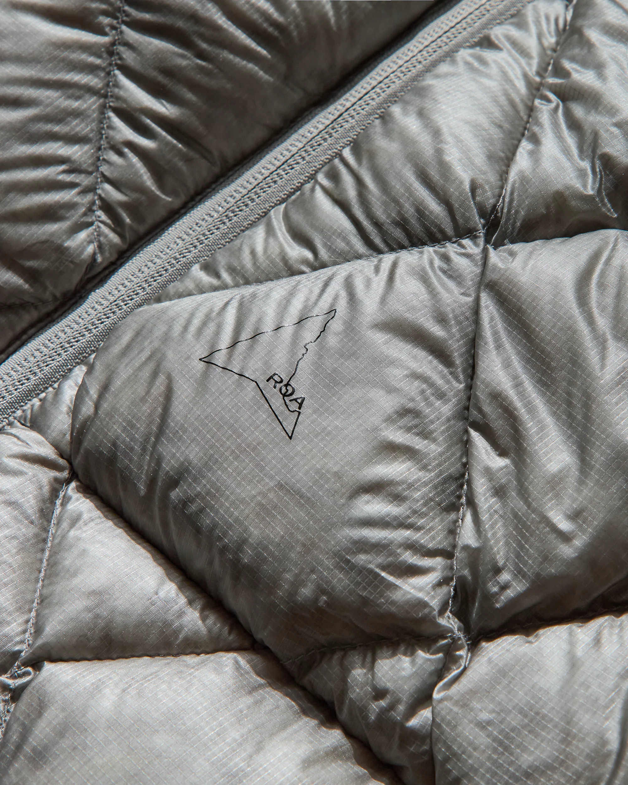 Nuna 800 Fill Power Hooded Down Jacket - Image 12